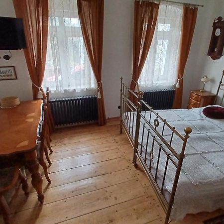 Zlata Leta - Apartmanovy Dum Jáchymov Zewnętrze zdjęcie